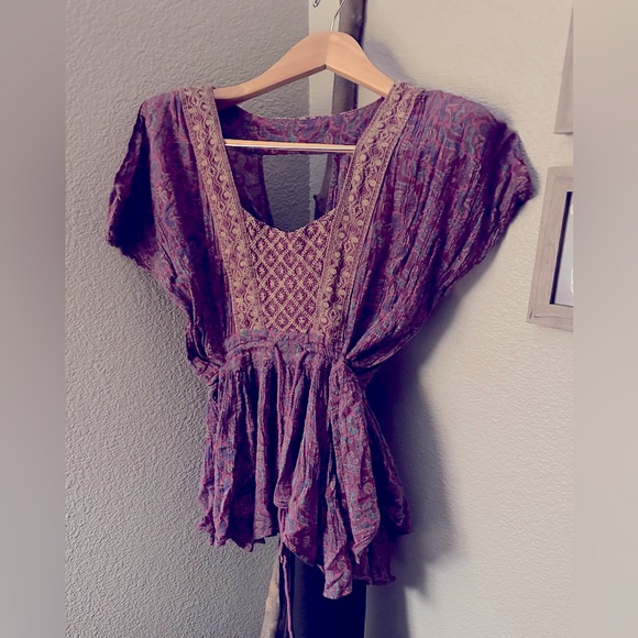Free people blouse. Size medium. - Picture 1 of 9